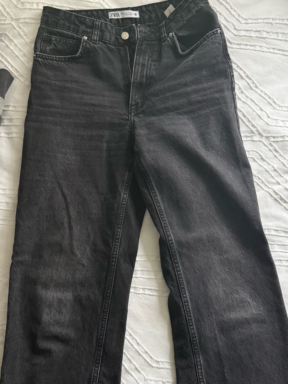 Zara Black Straight-Leg Women’s Jeans